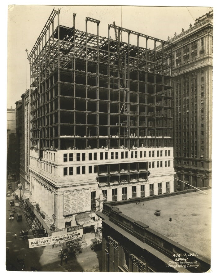 The facade is added to the steel beams.
