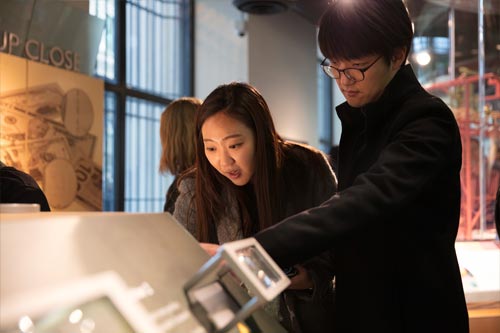 Money Museum – Detect a Counterfeit
